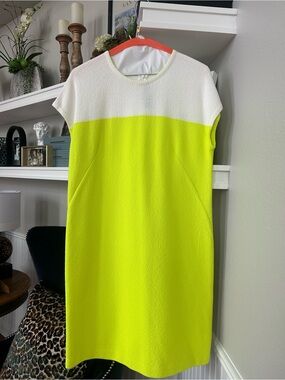 ST.JOHN white and neon yellow dress. So comfortable for any occasion.